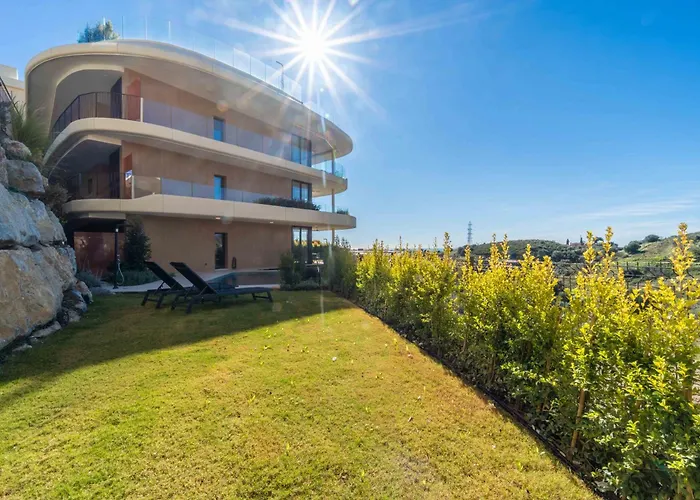 The Valley Atardecer De Ensueno * Fuengirola